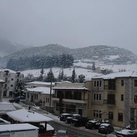 Hotel Kynaitha Kalavryta Buitenkant foto